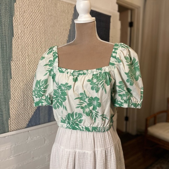 American Eagle Green Tropical Crop Top with Puff Sleeves - Picture 5 of 8